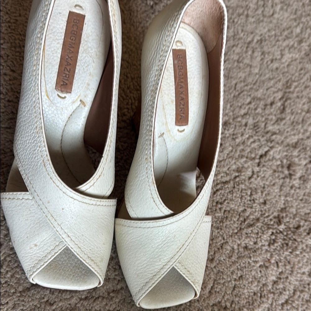 BCBGMaxAzria Cream Crossover Heels